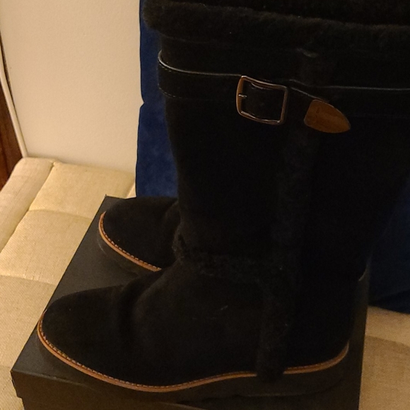 Coach ugg like boots Size 9 , black